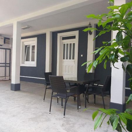 Luka Apartment Ulcinj Esterno foto