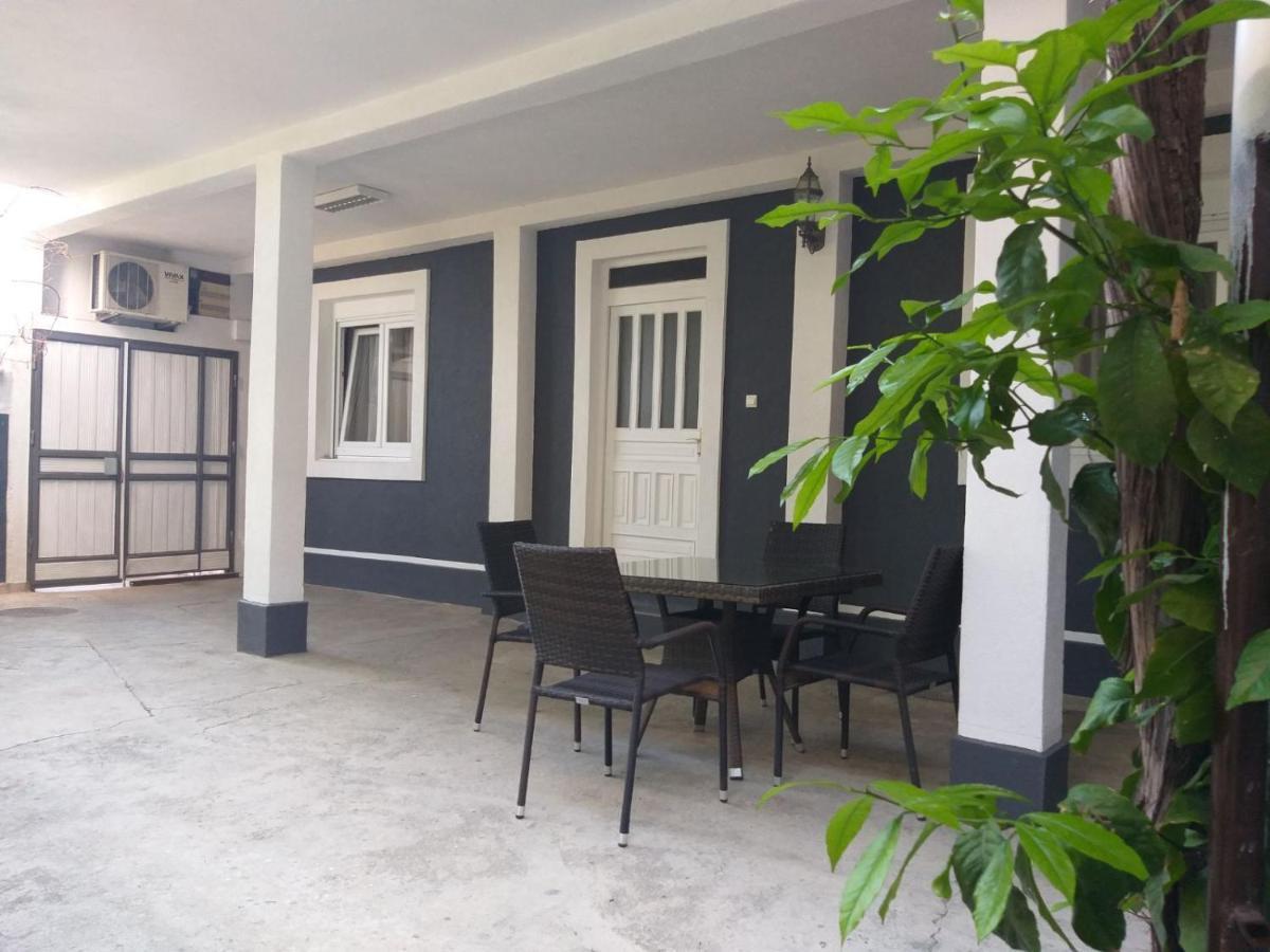 Luka Apartment Ulcinj Esterno foto