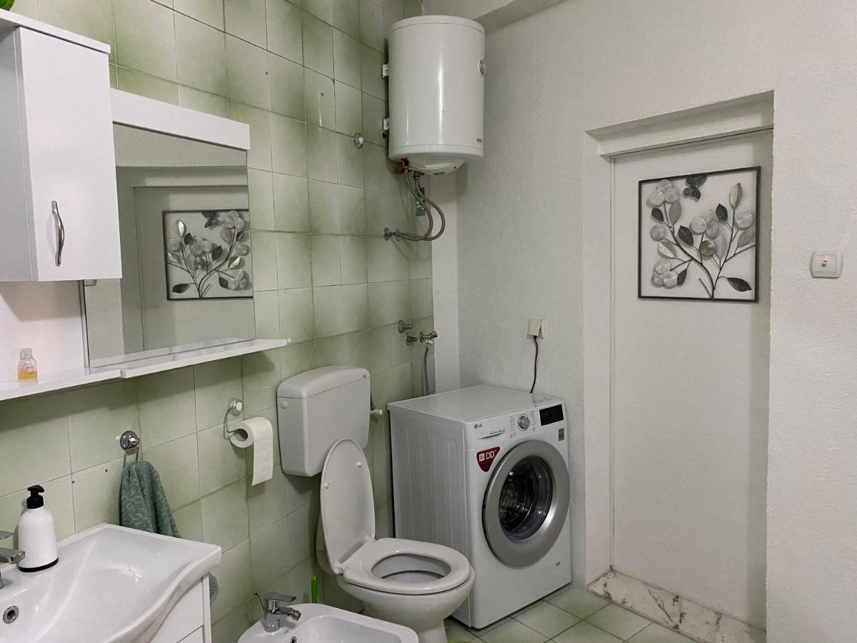 Luka Apartment Ulcinj Esterno foto